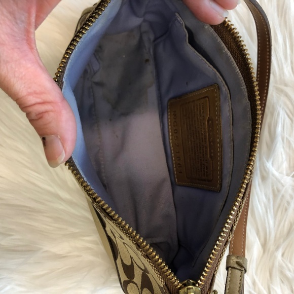 Coach Gold Monogram Small Purse - Picture 4 of 6